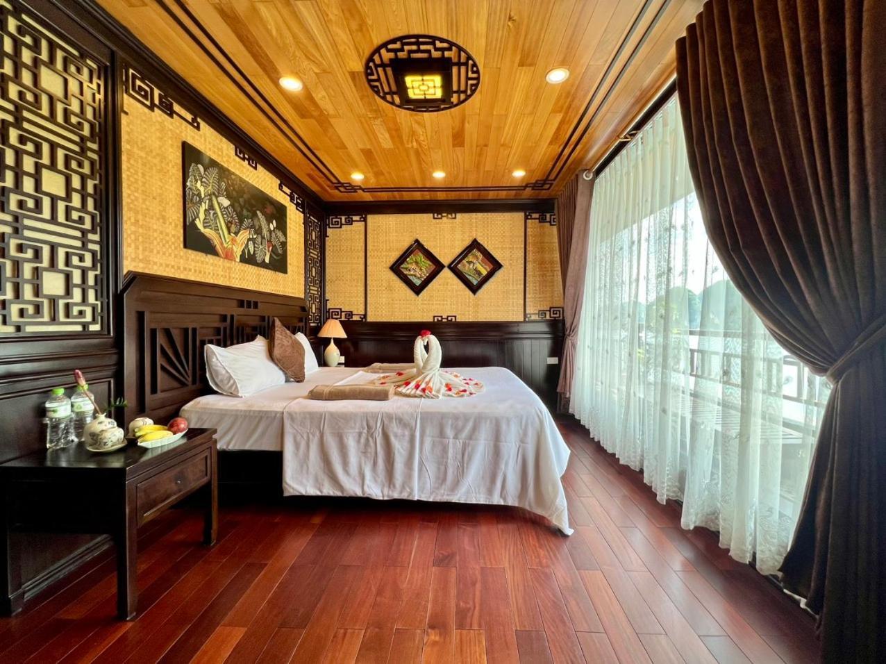 Cozy Boutique Cruise Hotel Dong Khe Sau ภายนอก รูปภาพ