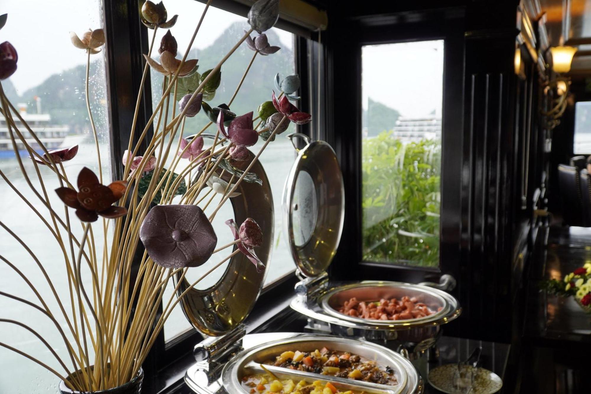 Cozy Boutique Cruise Hotel Dong Khe Sau ภายนอก รูปภาพ